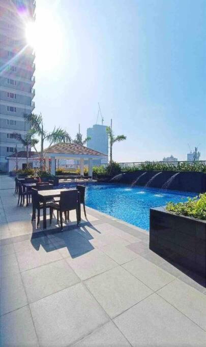 Chen'S Cozy 2Bedroom @ Coast Residences Manila Esterno foto